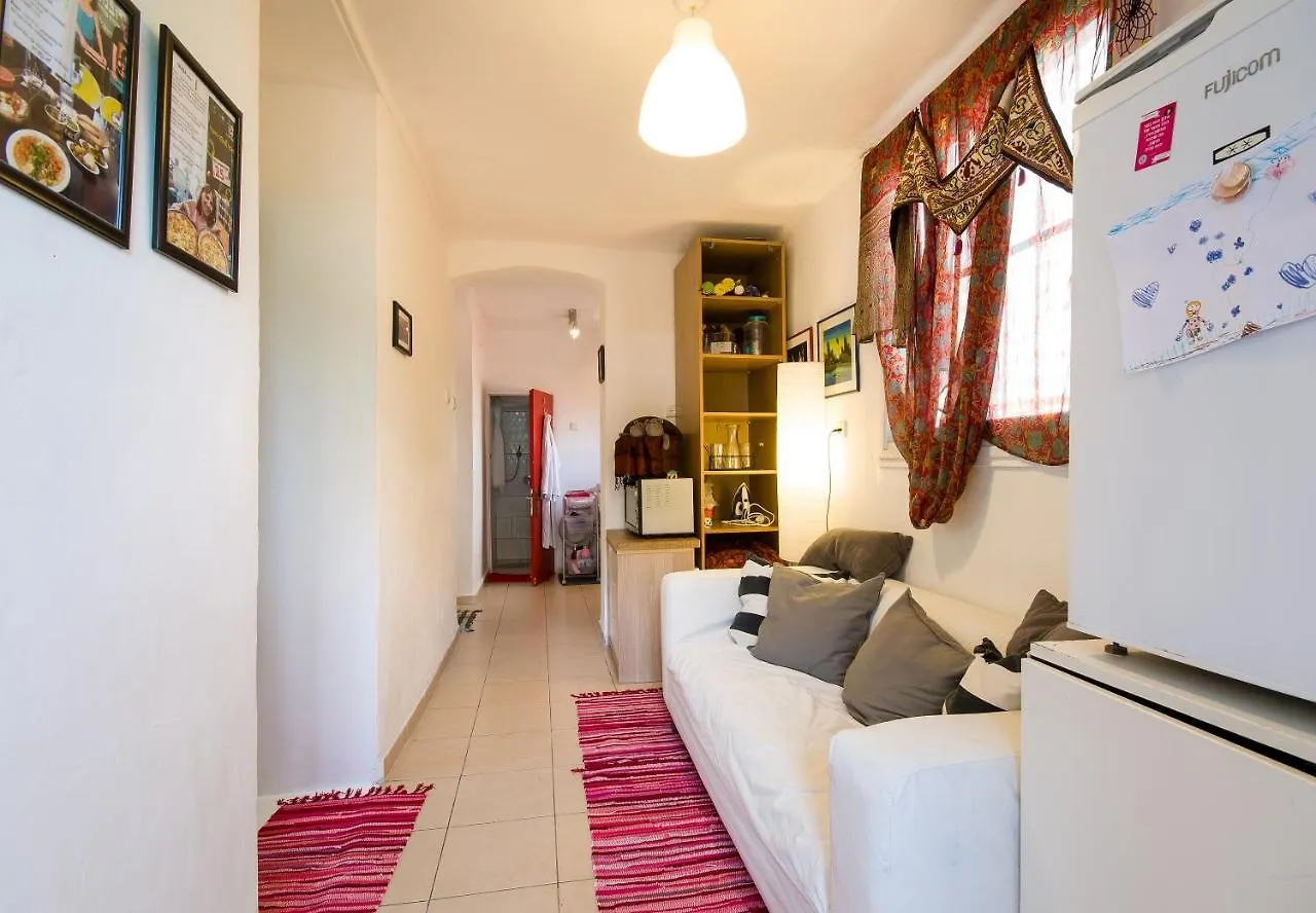 Sweet Home With Private Garden And Parking Haifa Appartamento